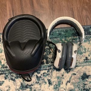 Vmoda Crossfade LP White Headphones with Case